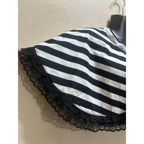 Gothic Striped Capelet O/S Black White Removable Collar Lace Trim Whimsygoth - Picture 4 of 7